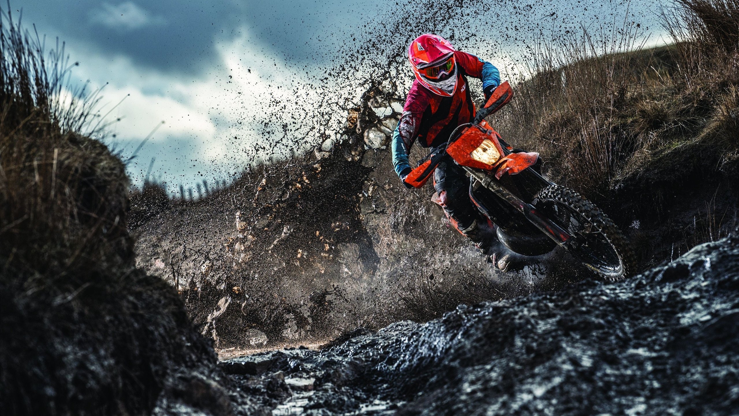 世界青少年山地跳跃锦标赛在云南举行，少年英姿飒爽，世界青少年跳水锦标赛